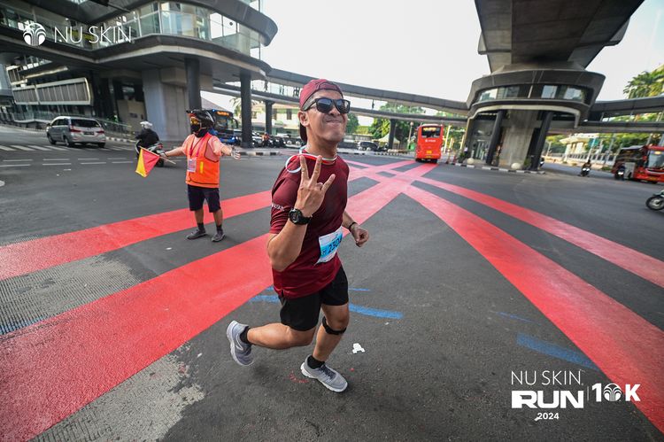 Race photo from Nu Skin Run 10K