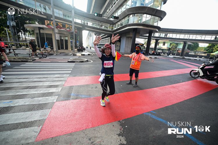 Race photo from Nu Skin Run 10K