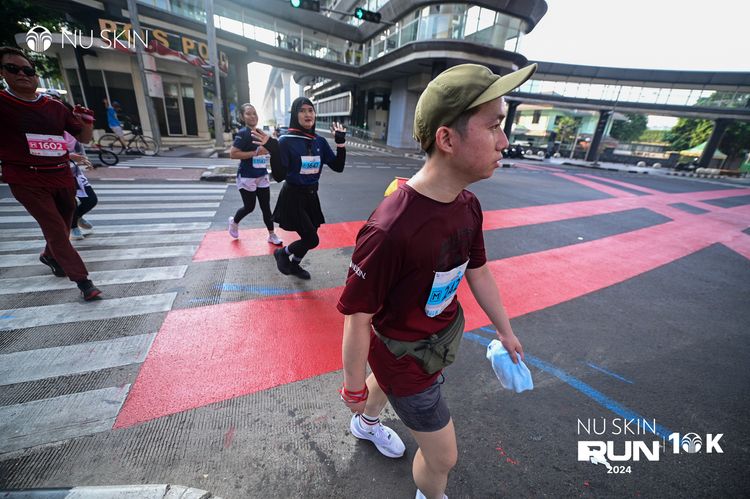 Race photo from Nu Skin Run 10K