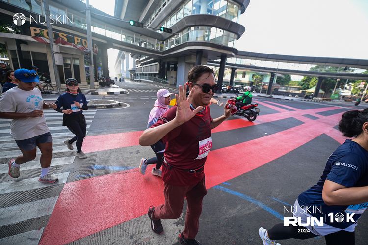 Race photo from Nu Skin Run 10K