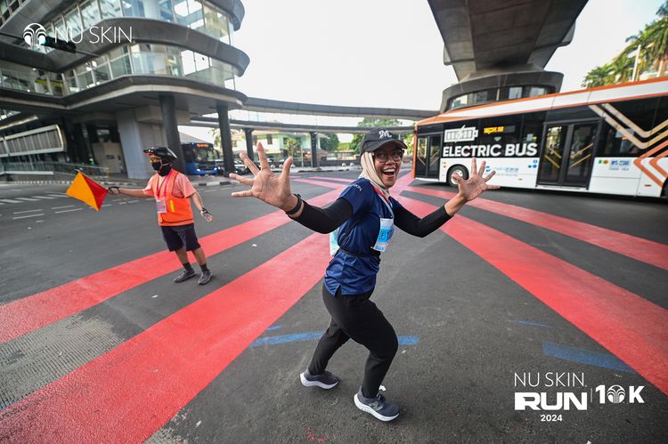 Race photo from Nu Skin Run 10K