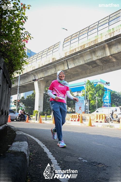 Race photo from Smartfren Run 2025 