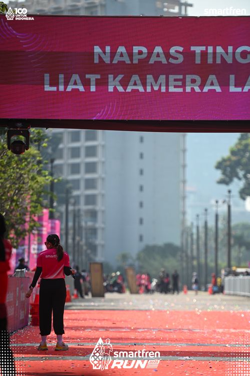 Race photo from Smartfren Run 2025 
