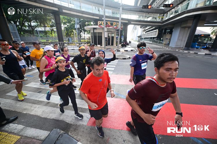 Race photo from Nu Skin Run 10K