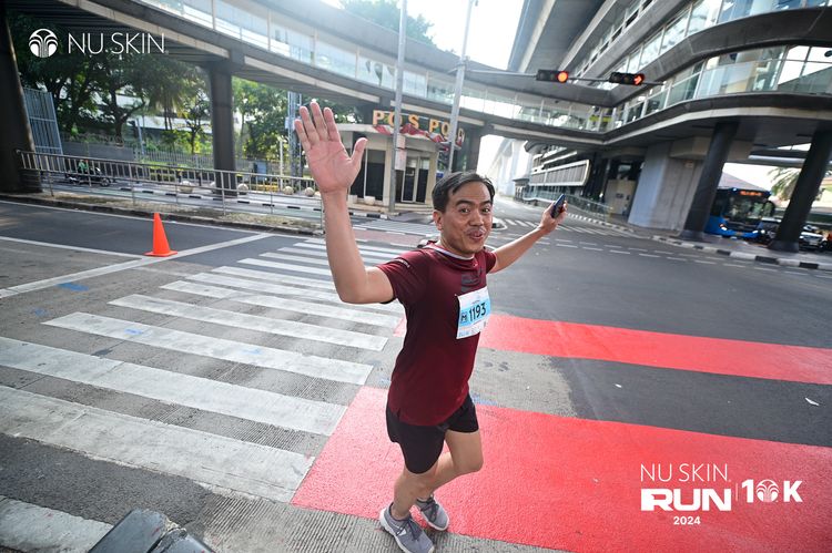 Race photo from Nu Skin Run 10K