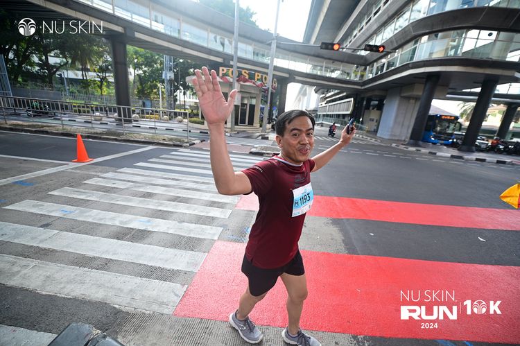 Race photo from Nu Skin Run 10K
