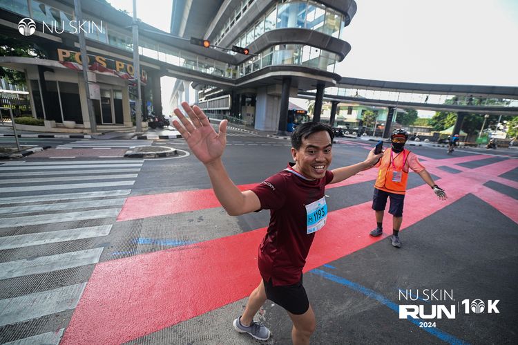 Race photo from Nu Skin Run 10K