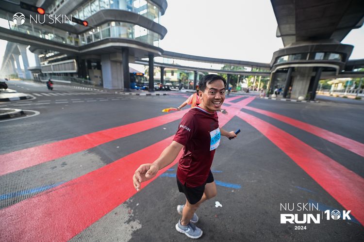 Race photo from Nu Skin Run 10K