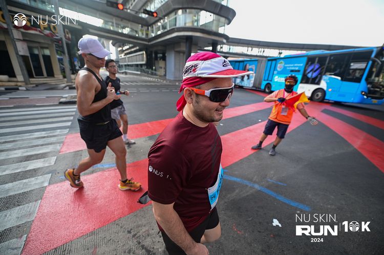 Race photo from Nu Skin Run 10K