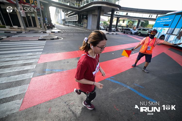 Race photo from Nu Skin Run 10K