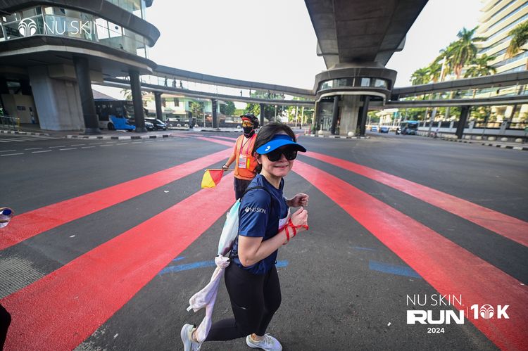 Race photo from Nu Skin Run 10K