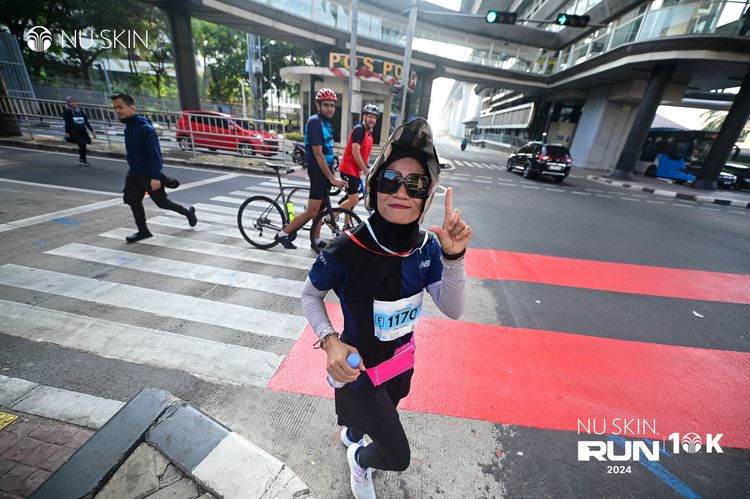 Race photo from Nu Skin Run 10K