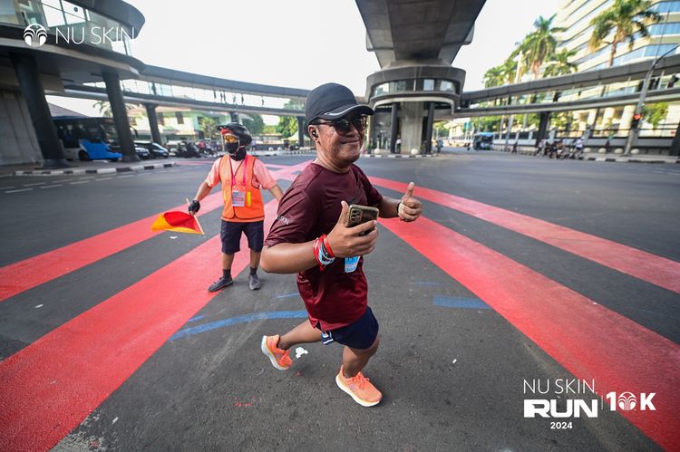 Race photo from Nu Skin Run 10K