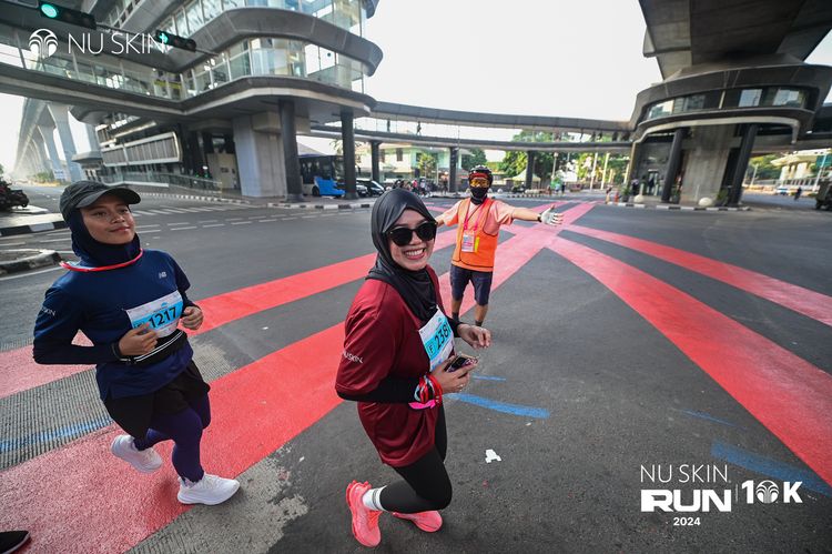 Race photo from Nu Skin Run 10K