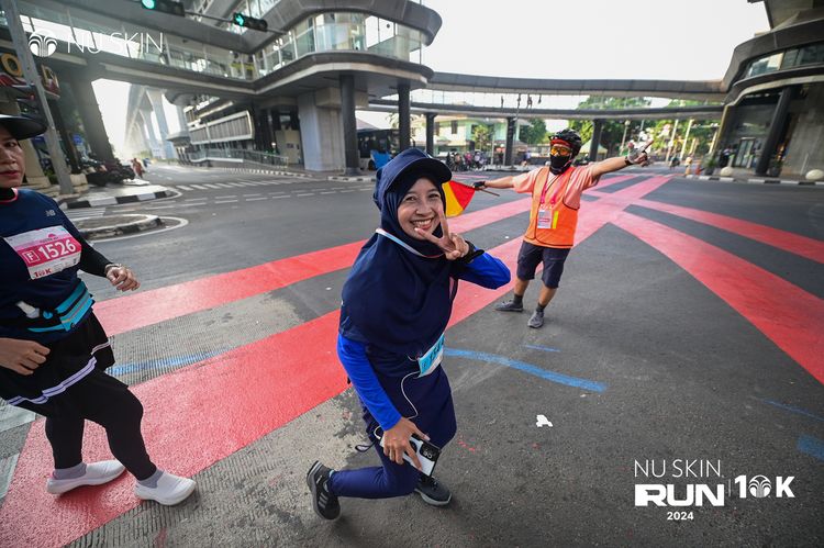 Race photo from Nu Skin Run 10K