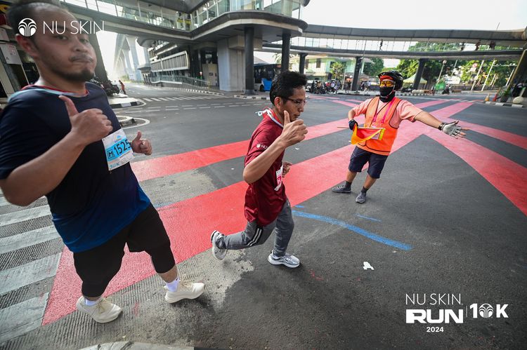 Race photo from Nu Skin Run 10K