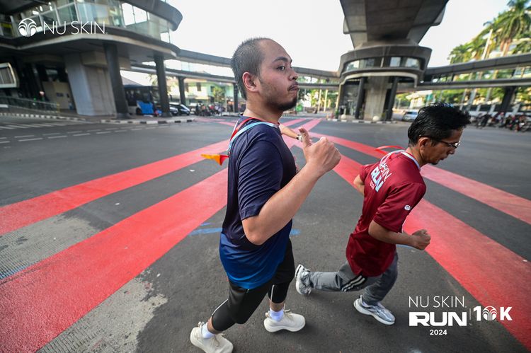 Race photo from Nu Skin Run 10K