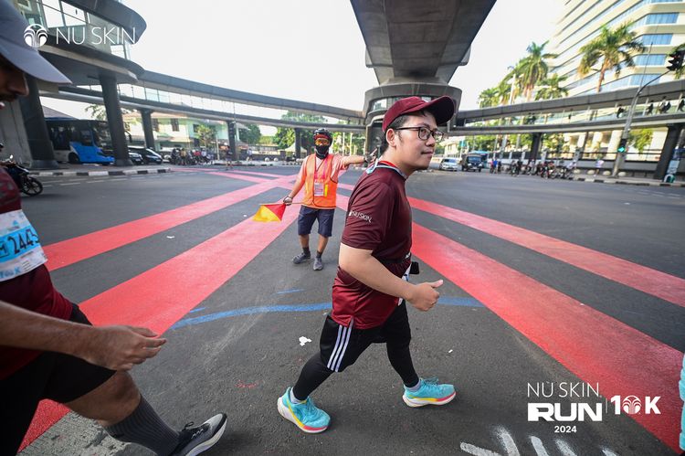 Race photo from Nu Skin Run 10K