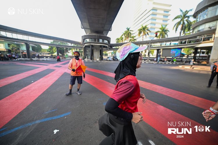 Race photo from Nu Skin Run 10K
