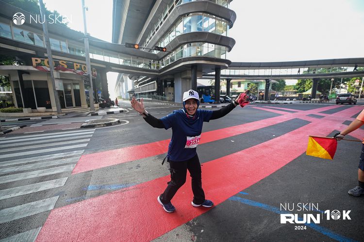 Race photo from Nu Skin Run 10K
