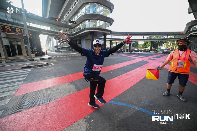 Race photo from Nu Skin Run 10K