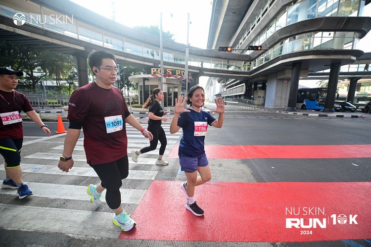 Race photo from Nu Skin Run 10K