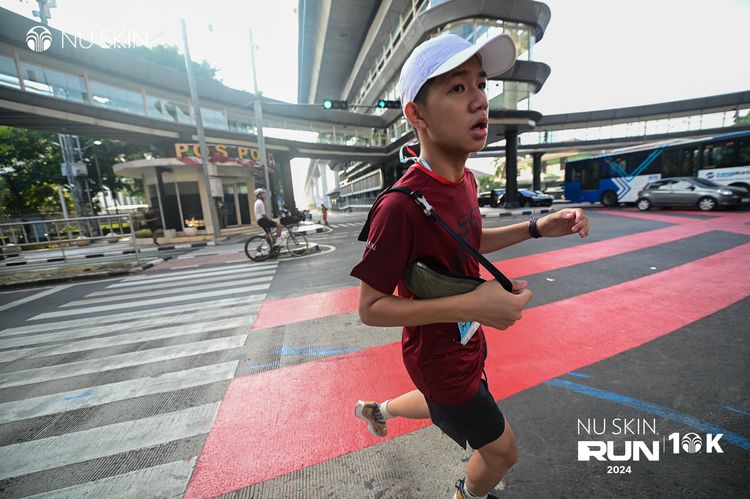 Race photo from Nu Skin Run 10K