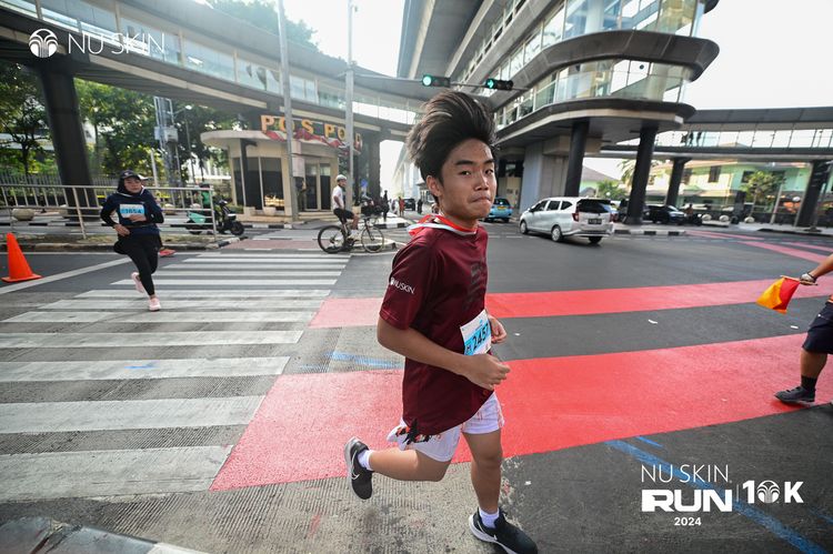 Race photo from Nu Skin Run 10K
