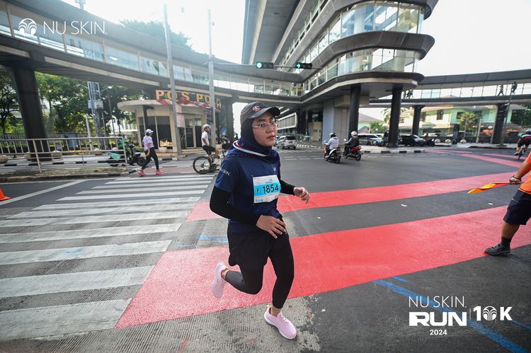 Race photo from Nu Skin Run 10K