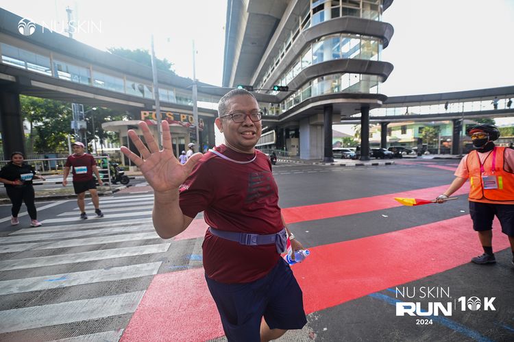 Race photo from Nu Skin Run 10K
