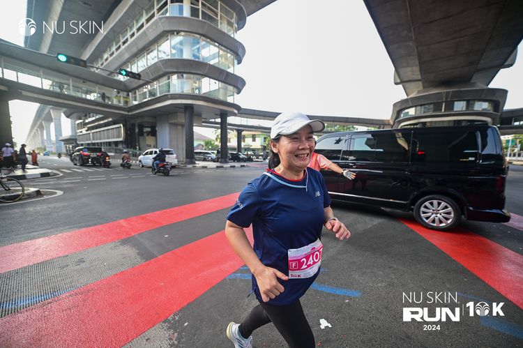 Race photo from Nu Skin Run 10K