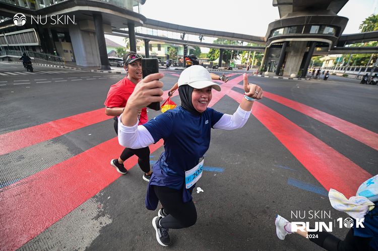 Race photo from Nu Skin Run 10K