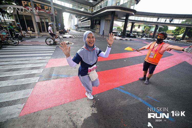 Race photo from Nu Skin Run 10K