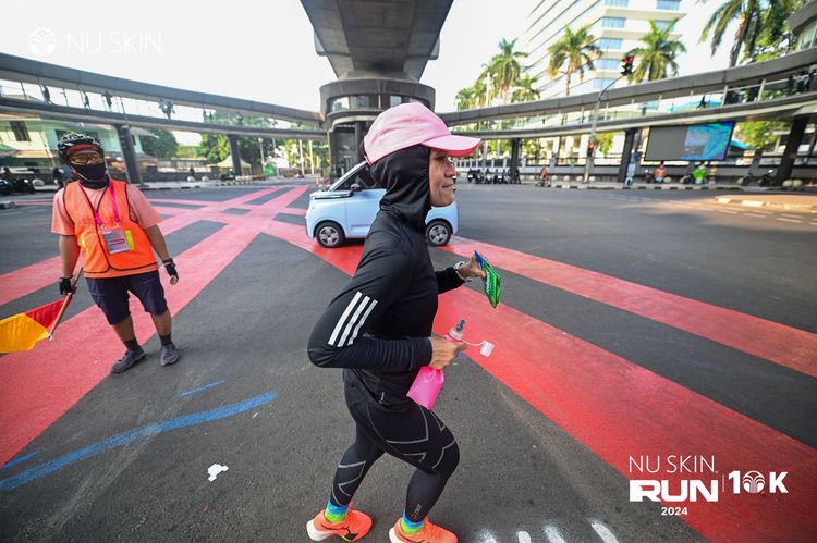 Race photo from Nu Skin Run 10K