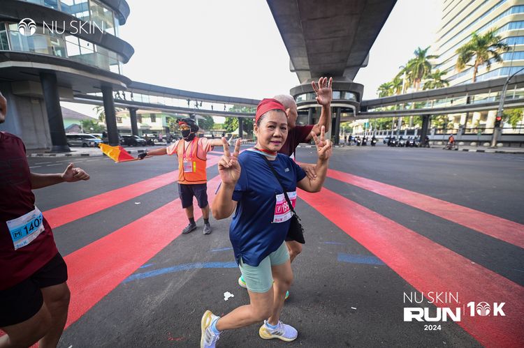 Race photo from Nu Skin Run 10K