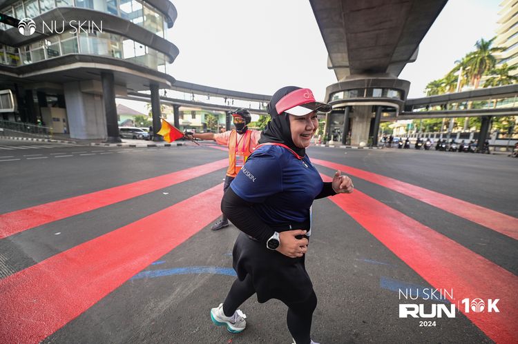 Race photo from Nu Skin Run 10K