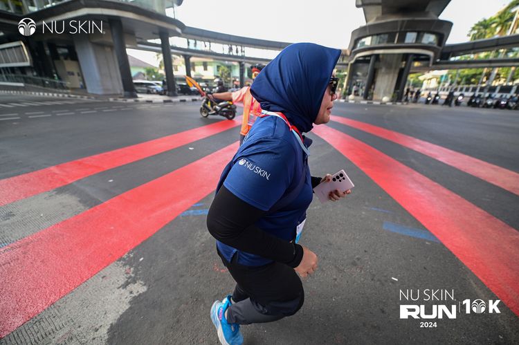 Race photo from Nu Skin Run 10K