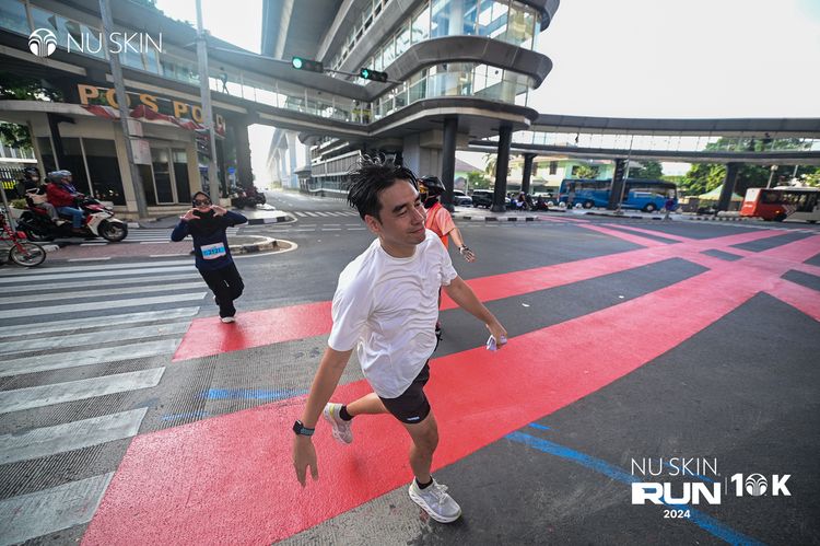 Race photo from Nu Skin Run 10K