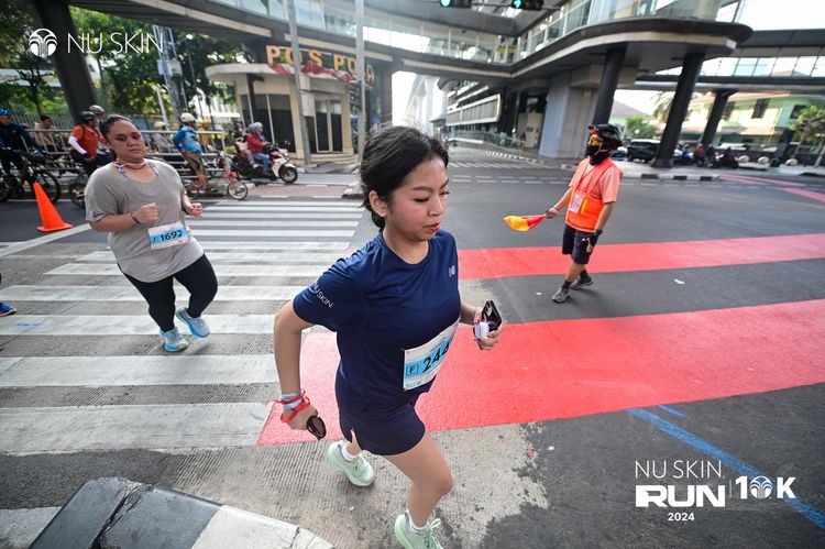 Race photo from Nu Skin Run 10K