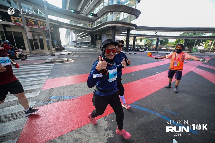 Race photo from Nu Skin Run 10K