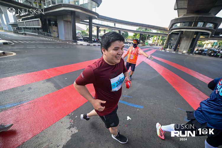 Race photo from Nu Skin Run 10K