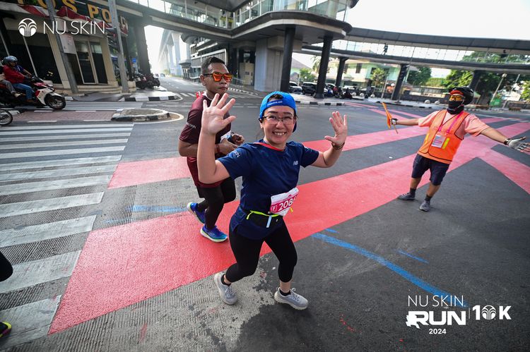 Race photo from Nu Skin Run 10K