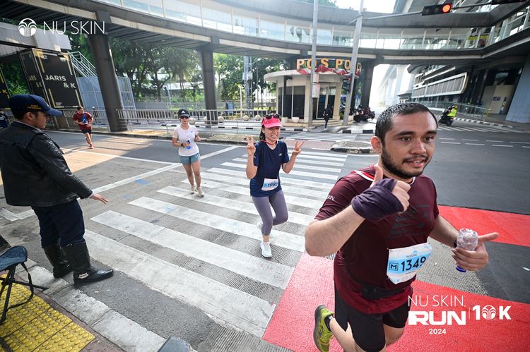 Race photo from Nu Skin Run 10K