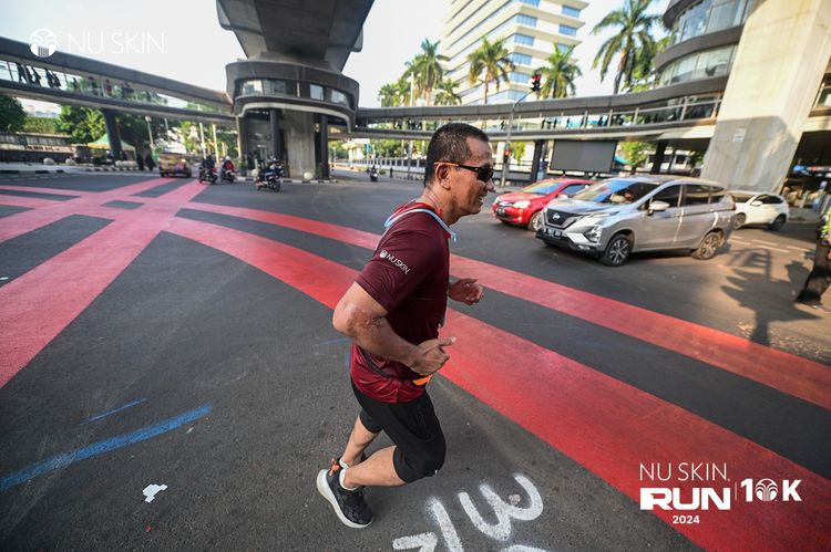 Race photo from Nu Skin Run 10K