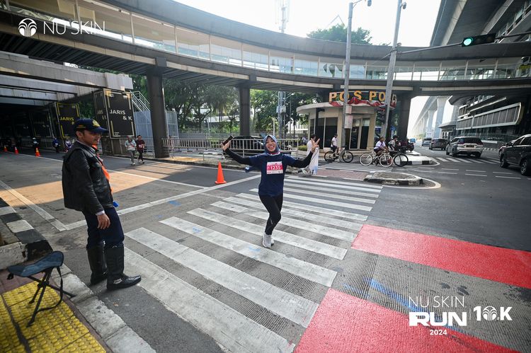 Race photo from Nu Skin Run 10K