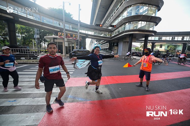 Race photo from Nu Skin Run 10K