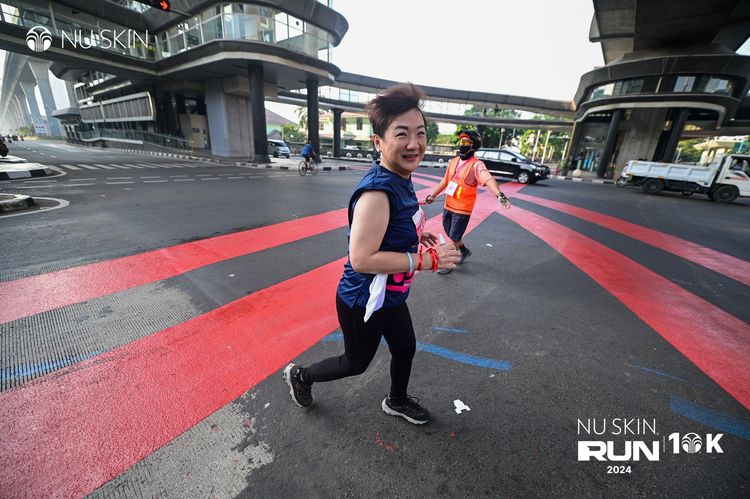 Race photo from Nu Skin Run 10K