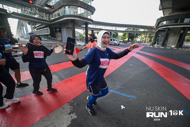 Race photo from Nu Skin Run 10K