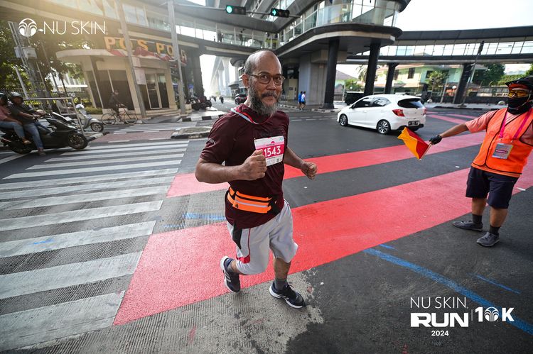 Race photo from Nu Skin Run 10K