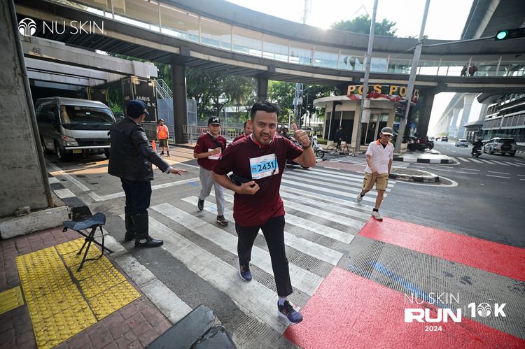 Race photo from Nu Skin Run 10K